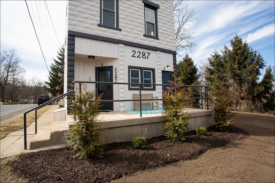 2287 Segwun Ave SE, Unit A in Lowell, MI - Building Photo
