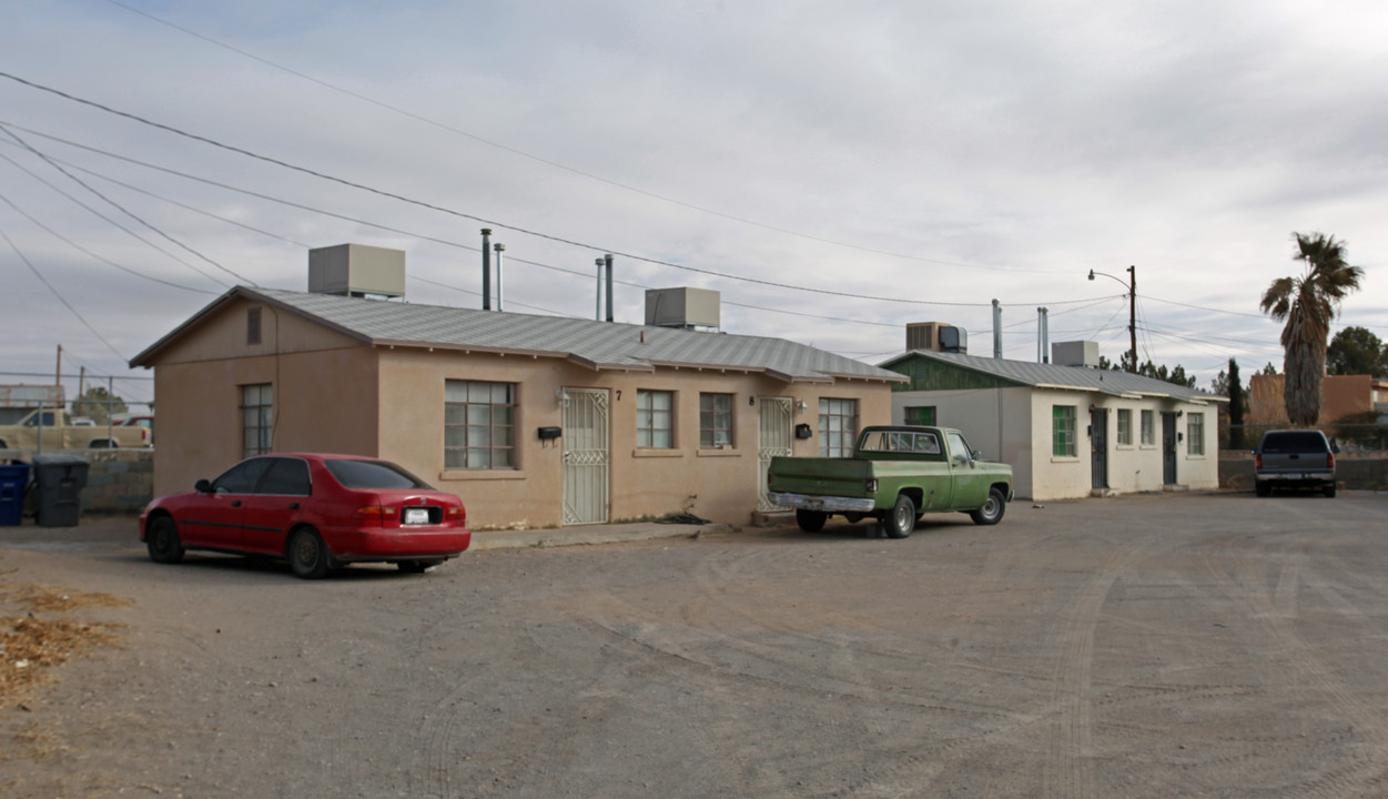 8907 Old County Dr in El Paso, TX - Building Photo