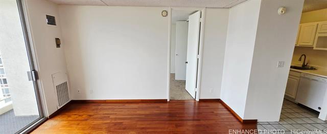 400 Hobron Ln in Honolulu, HI - Building Photo - Building Photo