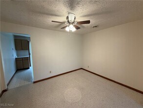 52 Southwoods Ave in Youngstown, OH - Building Photo - Building Photo