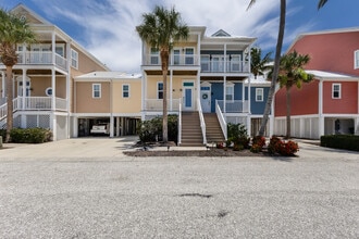 11780 Anglers Club Dr in Placida, FL - Foto de edificio - Building Photo