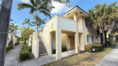 6235 SW 47th Manor in Davie, FL - Building Photo - Building Photo