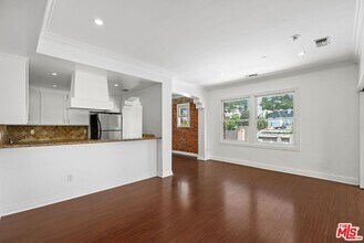 1236 Flores St in West Hollywood, CA - Building Photo - Building Photo