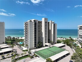 10951 Gulf Shore Dr in Naples, FL - Building Photo