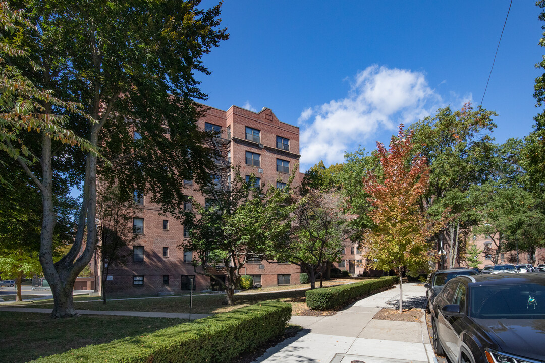 Electchester Housing in Fresh Meadows, NY - Building Photo