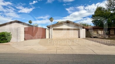 3413 W Kristal Way in Phoenix, AZ - Building Photo - Building Photo