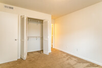 Foxcreek Apartments in Winston-Salem, NC - Building Photo - Interior Photo