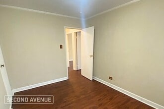 490 Shabbona Dr in Park Forest, IL - Building Photo - Building Photo