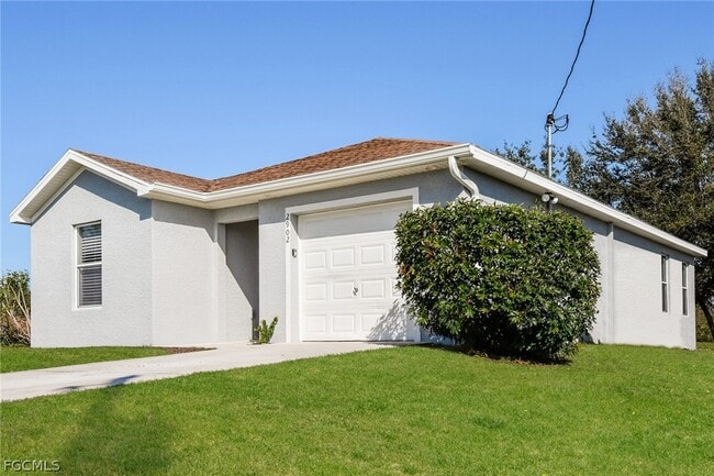 2902 64th St W in Lehigh Acres, FL - Building Photo - Building Photo