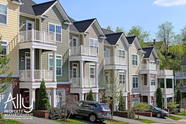 1610 Kempton Pl in Charlottesville, VA - Building Photo - Building Photo