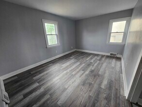 1502 Market St in Linwood, PA - Foto de edificio - Building Photo