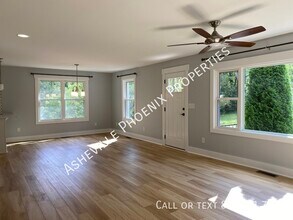 7 Bassett Rd in Asheville, NC - Building Photo - Building Photo