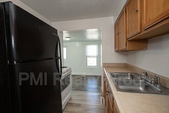 25141 Treadwell Ave in Euclid, OH - Building Photo - Building Photo