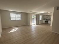 382 Homeland Southway, Unit 1B in Baltimore, MD - Building Photo - Building Photo