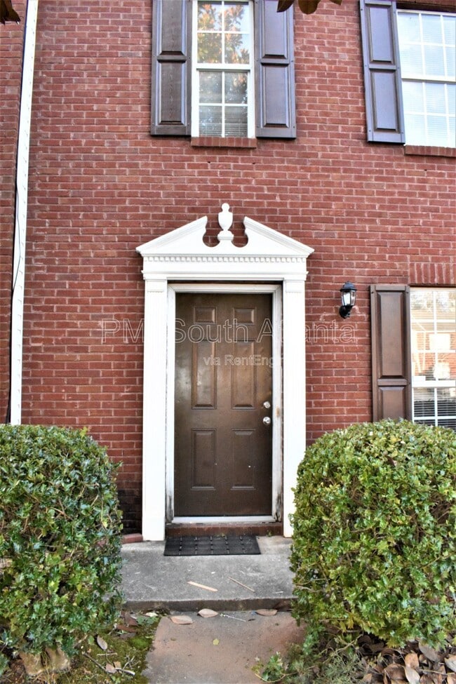 5798 Strathmoor Manor Cir in Lithonia, GA - Building Photo - Building Photo