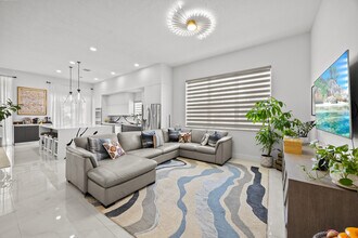 7056 Lombardy St in Boynton Beach, FL - Building Photo - Building Photo