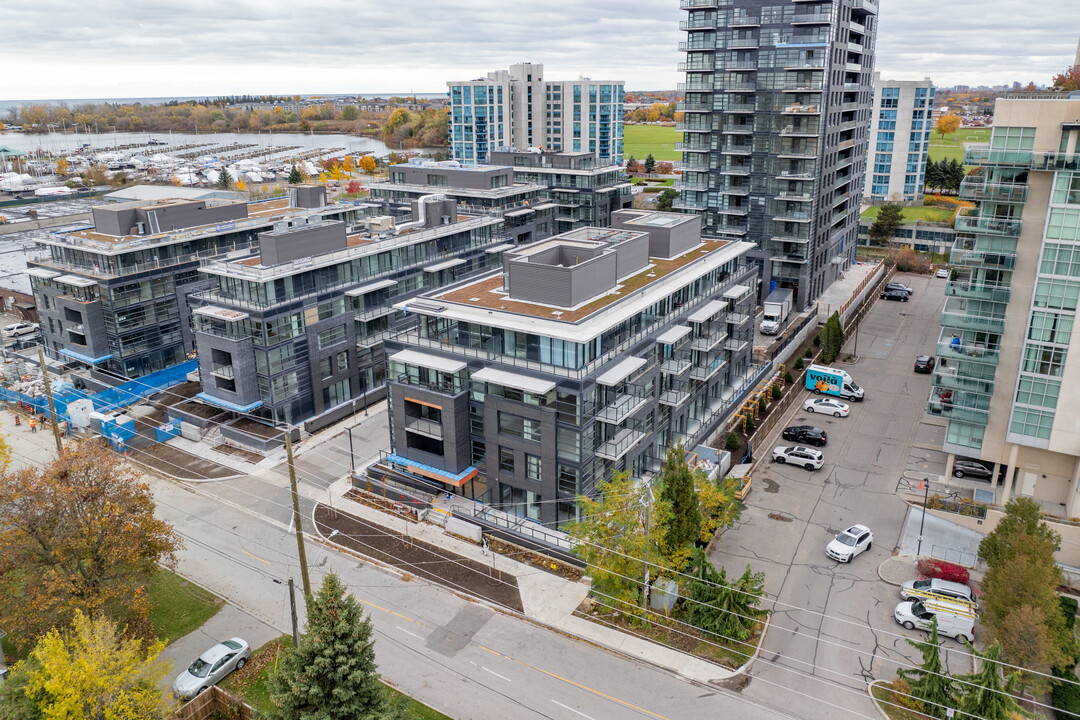 The Landing in Whitby, ON - Building Photo