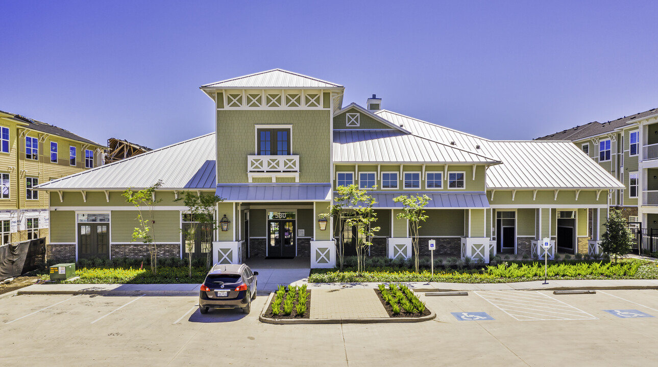 Riverhaus Creekside in New Braunfels, TX - Building Photo