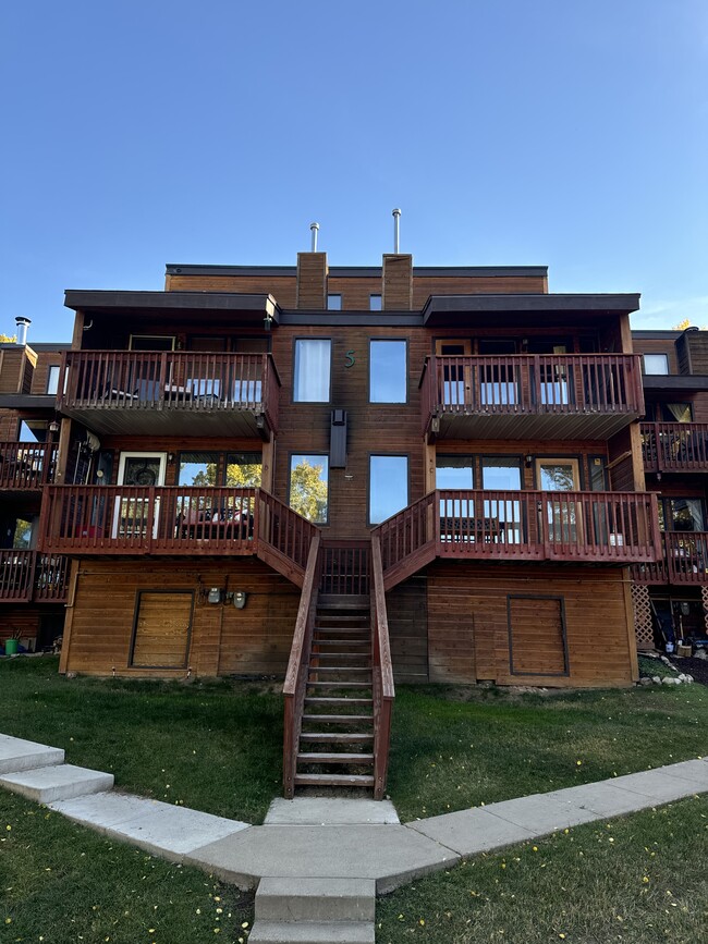 23150 Schussmark Trl, Unit C in Oak Creek, CO - Foto de edificio - Building Photo