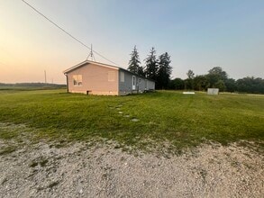 4421 Tamarack Rd in Hillsdale, MI - Building Photo - Building Photo