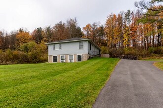 654 Coddington Rd in Ithaca, NY - Building Photo - Building Photo