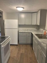 1004 Peach St in Lincoln, NE - Building Photo - Building Photo
