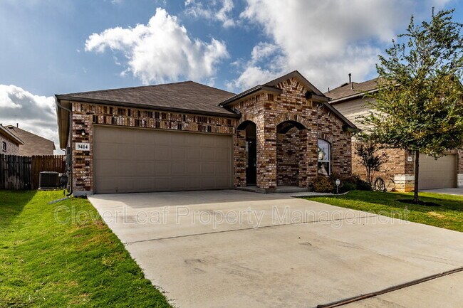 9414 Bracted Sedge in San Antonio, TX - Building Photo - Building Photo