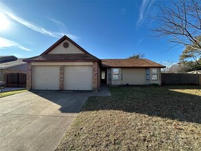 10109 Stoney Bridge Rd in Fort Worth, TX - Building Photo - Building Photo