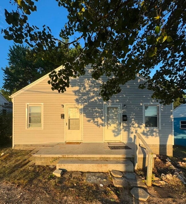 property at 511 Memorial Park Dr