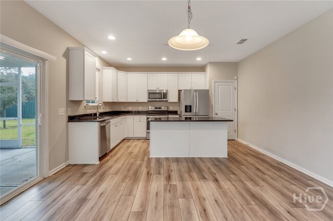 580 Waybridge Way in Richmond Hill, GA - Building Photo - Building Photo