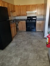 1216 Westwood Dr, Unit 11 in Jefferson, IA - Foto de edificio - Building Photo