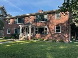 420 S 38th St, Unit #3 in Omaha, NE - Building Photo