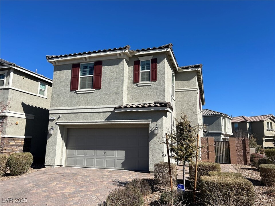 2790 Donatello Manor Pl in Henderson, NV - Building Photo