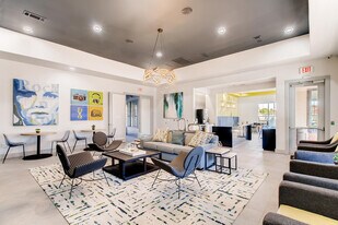 Midtown 905 in Denton, TX - Building Photo