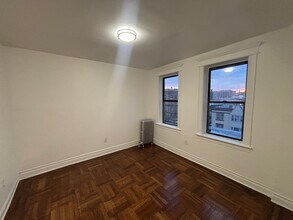 160 59th St in West New York, NJ - Foto de edificio - Building Photo