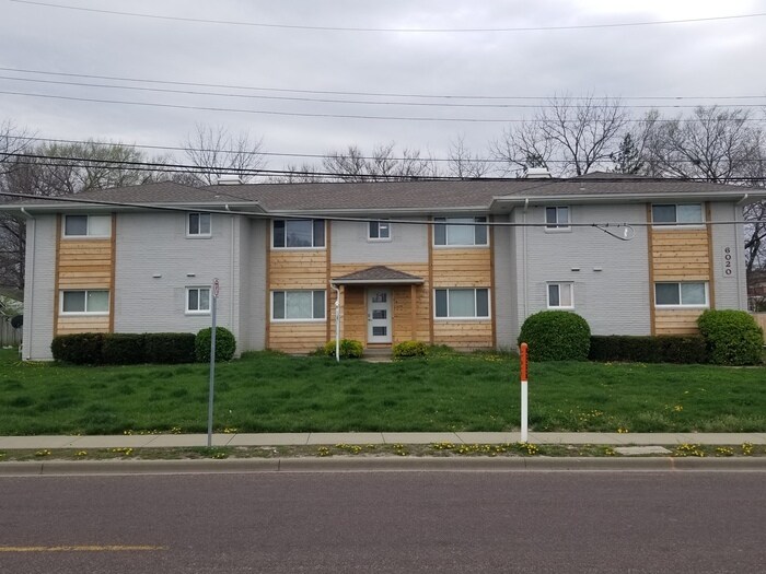 6020 Metcalf Ln-Unit -3A in Overland Park, KS - Foto de edificio