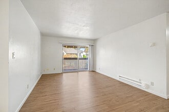 Emerald Bay Apartments in Santa Cruz, CA - Building Photo - Interior Photo