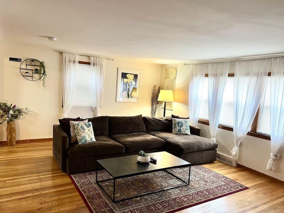 67-69-69 Brookline St in Watertown, MA - Building Photo