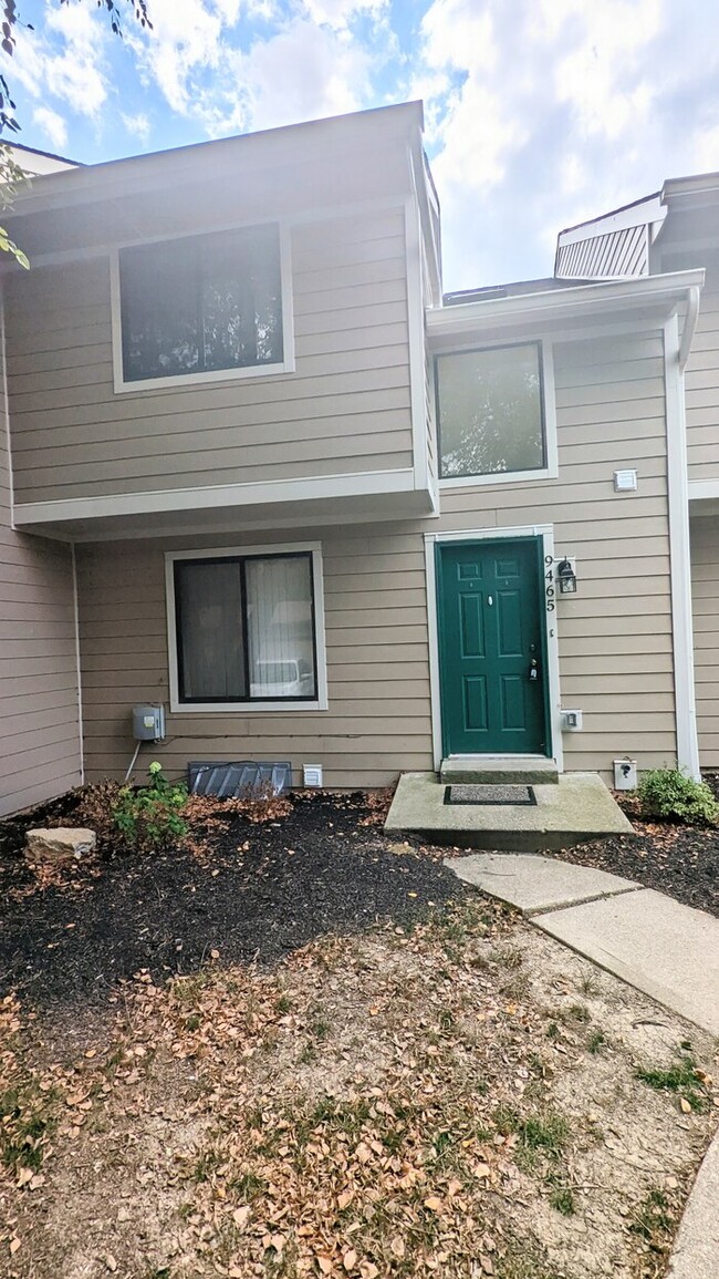 property at 9465 Hunters Creek Dr