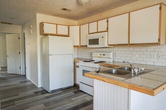 4 Fisher Creek Dr in Kimberling City, MO - Building Photo - Building Photo