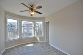 822 E Brady St in Milwaukee, WI - Building Photo - Building Photo