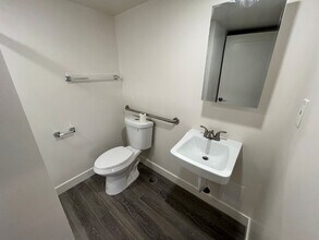 136 W San Ysidro Blvd in San Diego, CA - Building Photo - Building Photo