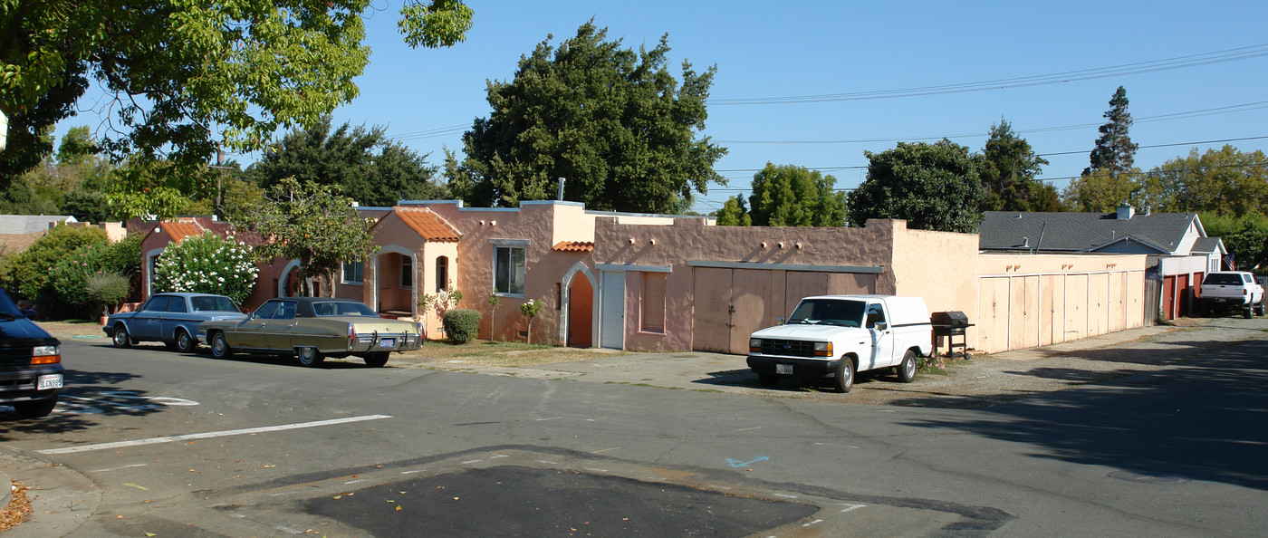 64 Muller St in Vallejo, CA - Foto de edificio