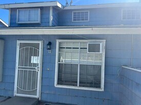 5033 W Ave L-10 in Lancaster, CA - Building Photo
