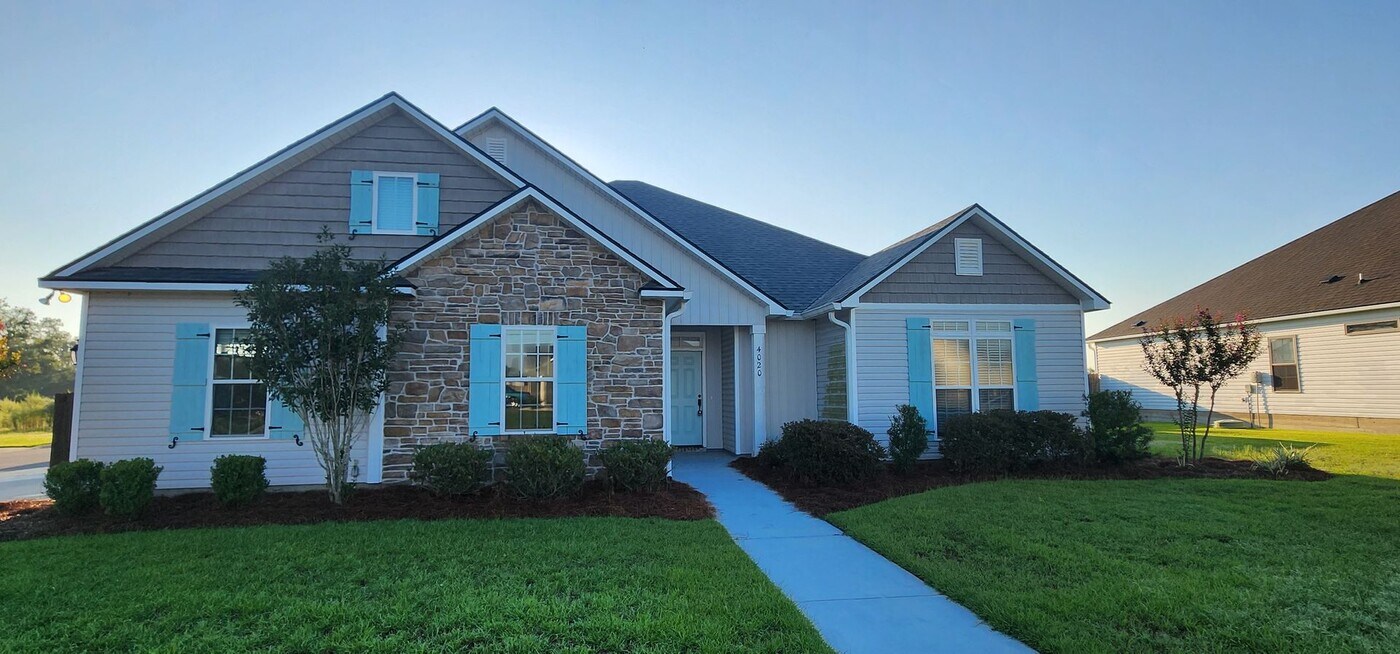 4020 Crusader Ct in Valdosta, GA - Foto de edificio