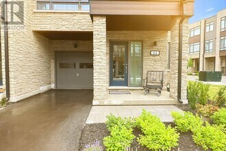 64 Wyn Wood Ln in Orillia, ON - Building Photo - Building Photo