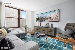 33 Lincoln Rd in Brooklyn, NY - Building Photo