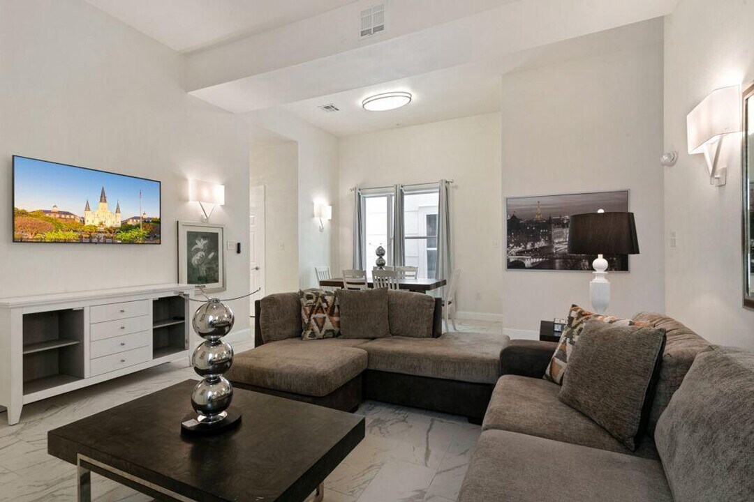 1613 Baronne St in New Orleans, LA - Building Photo