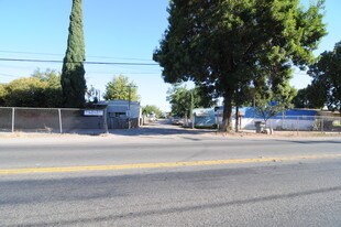Glenwood Mobile Home Park in Stockton, CA - Building Photo