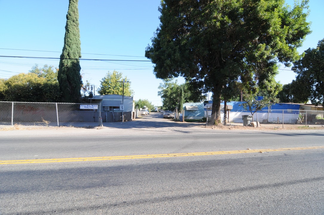 Glenwood Mobile Home Park in Stockton, CA - Building Photo